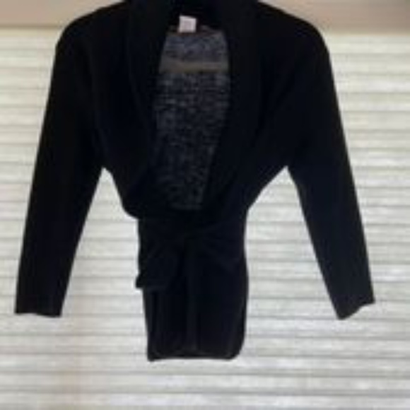 BCBG SWEATER WRAP - Picture 4 of 4